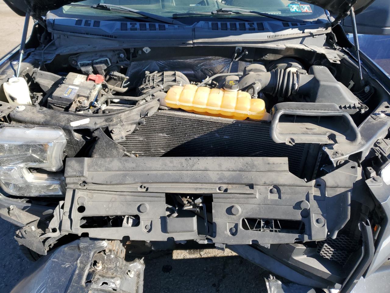 2016 Ford F-150 - Image 12