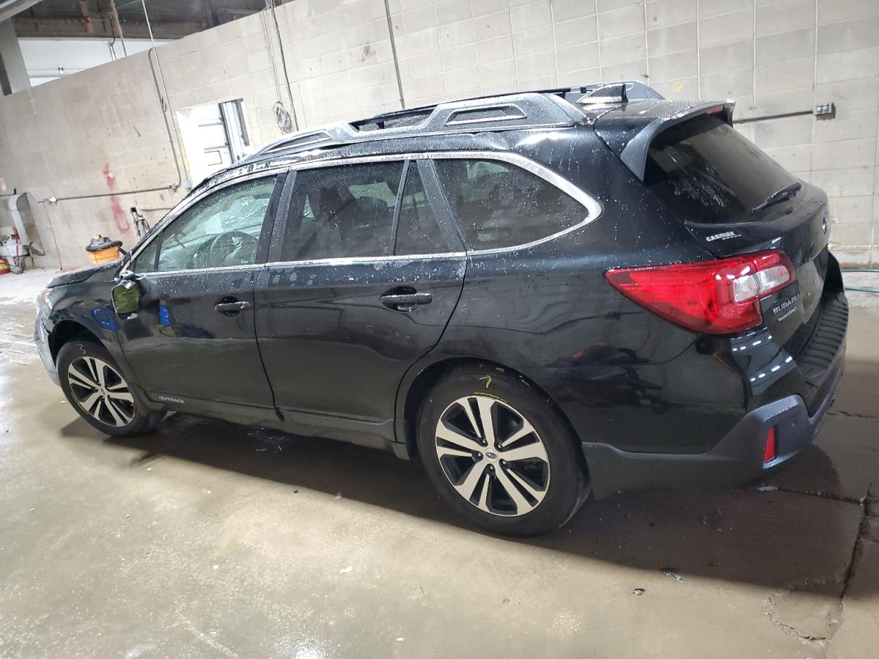 2018 Subaru Outback - Image 2