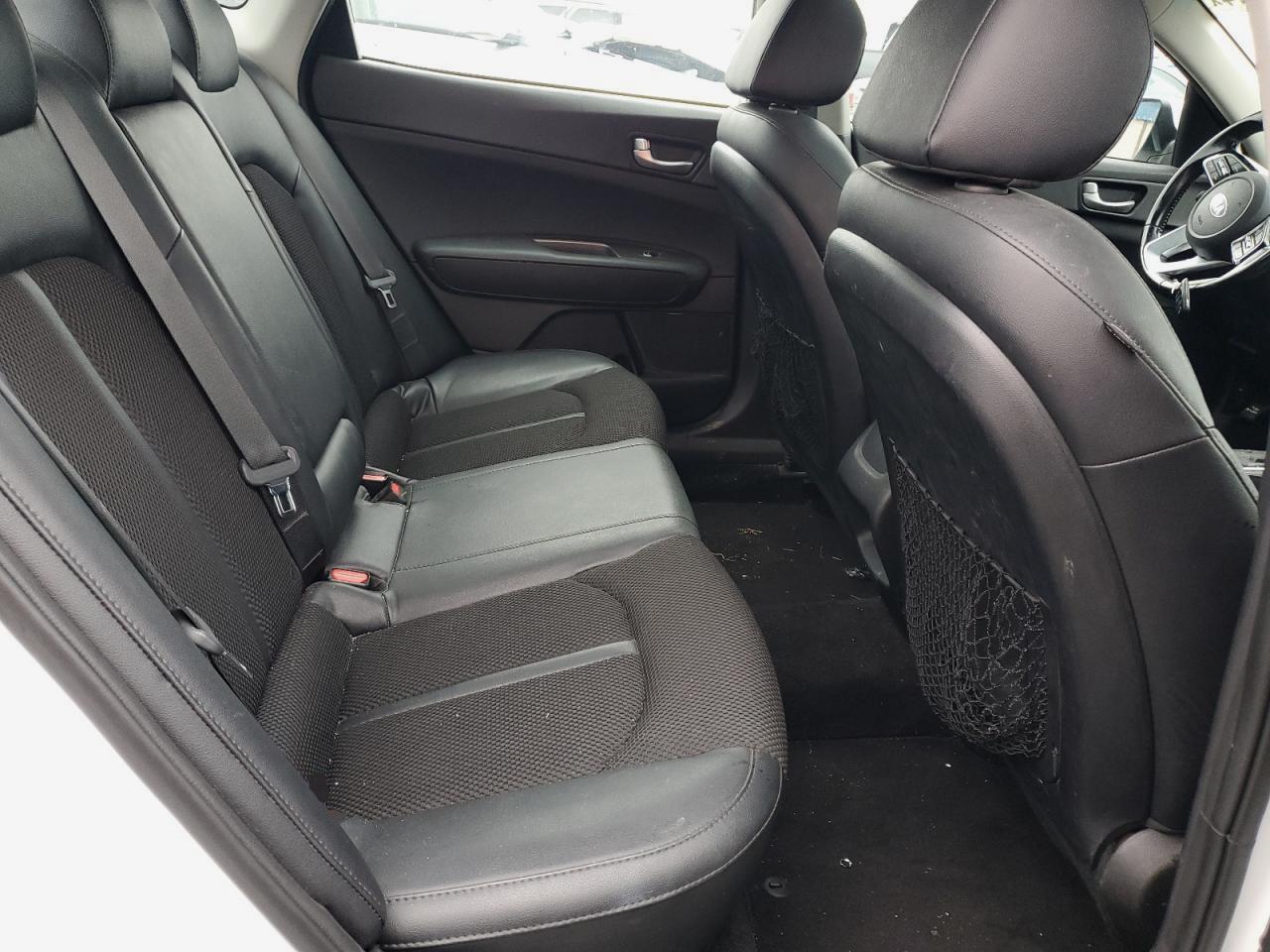 2019 Kia Optima - Image 10