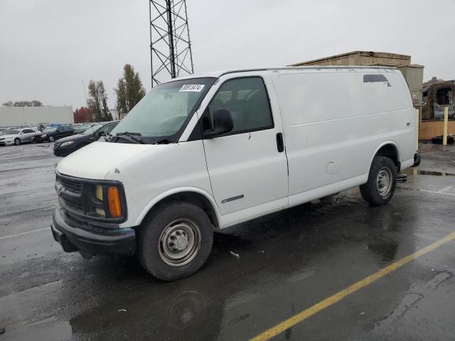 Hayward, CA에서 판매 중인 2002 Chevrolet Express G2500  - Rear End