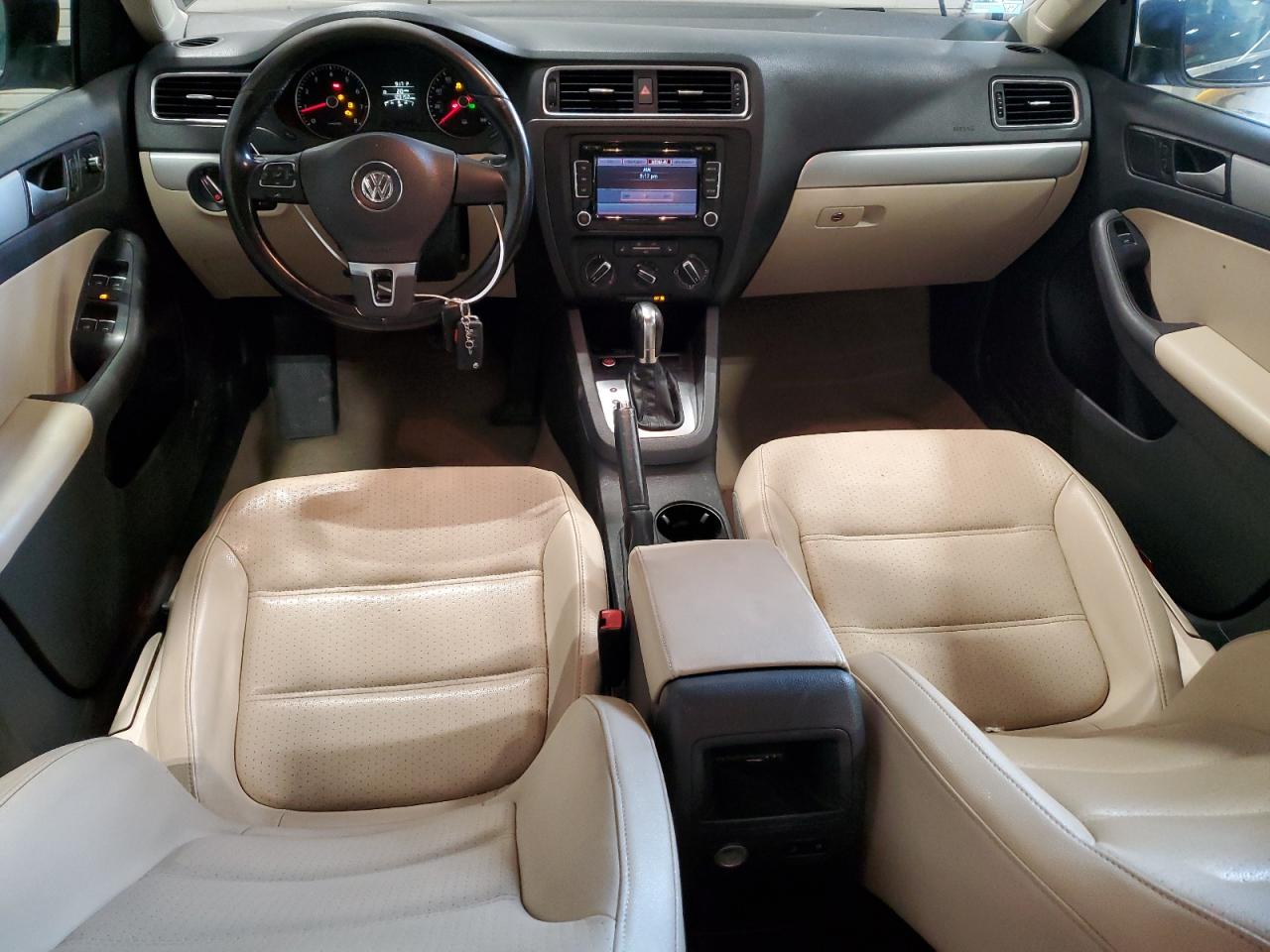 2014 Volkswagen Jetta - Image 8