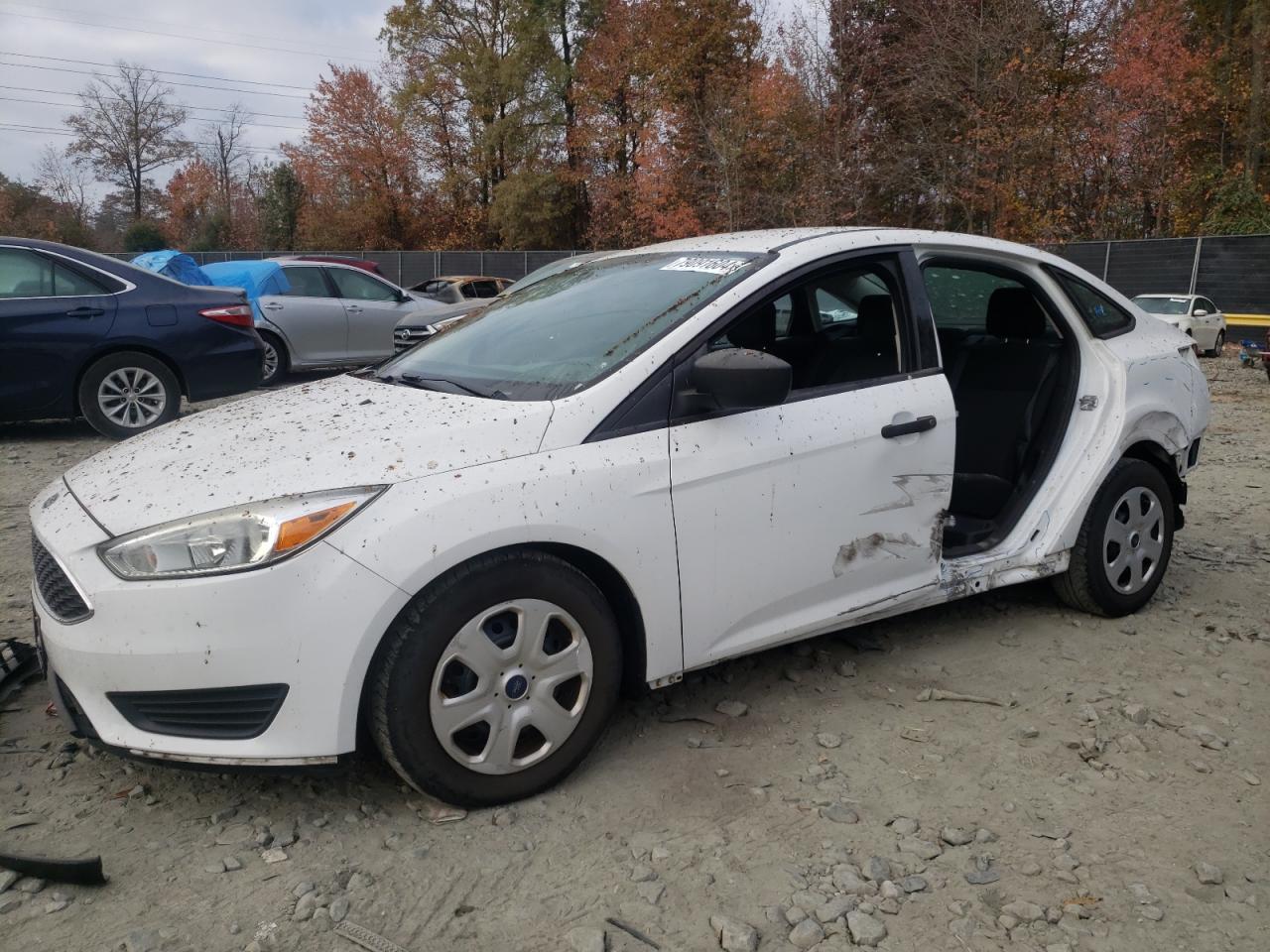 VIN 1FADP3E26HL262890 2017 FORD FOCUS no.1