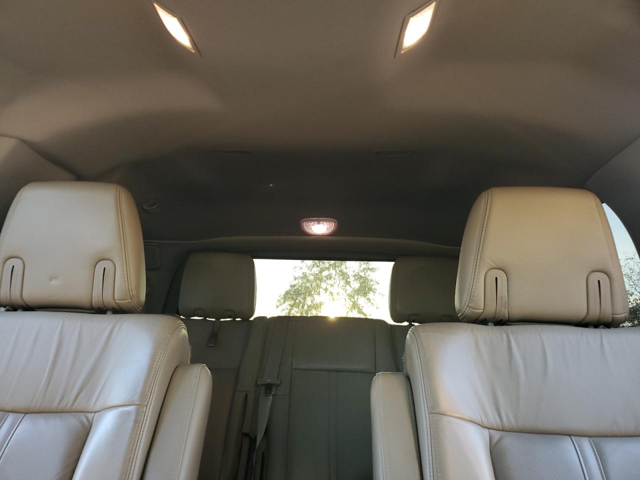 2016 Lincoln Navigator - Image 10