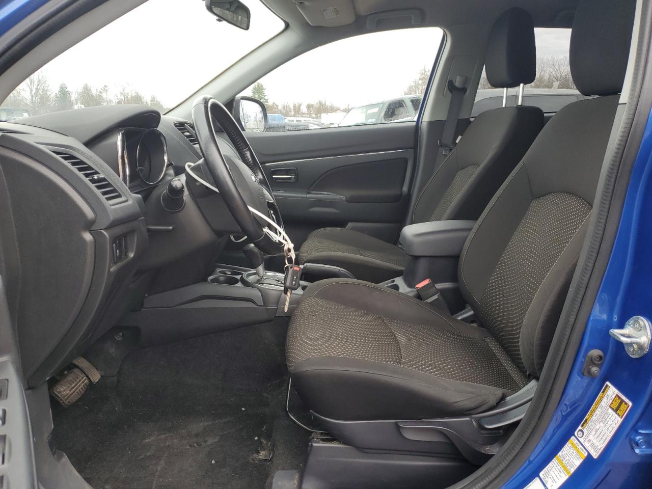 2016 Mitsubishi Outlander - Image 7