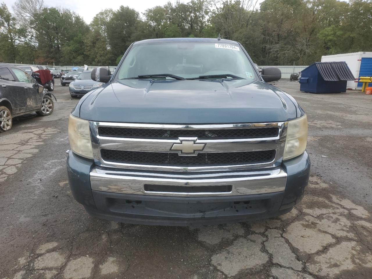 2011 Chevrolet Silverado - Image 5