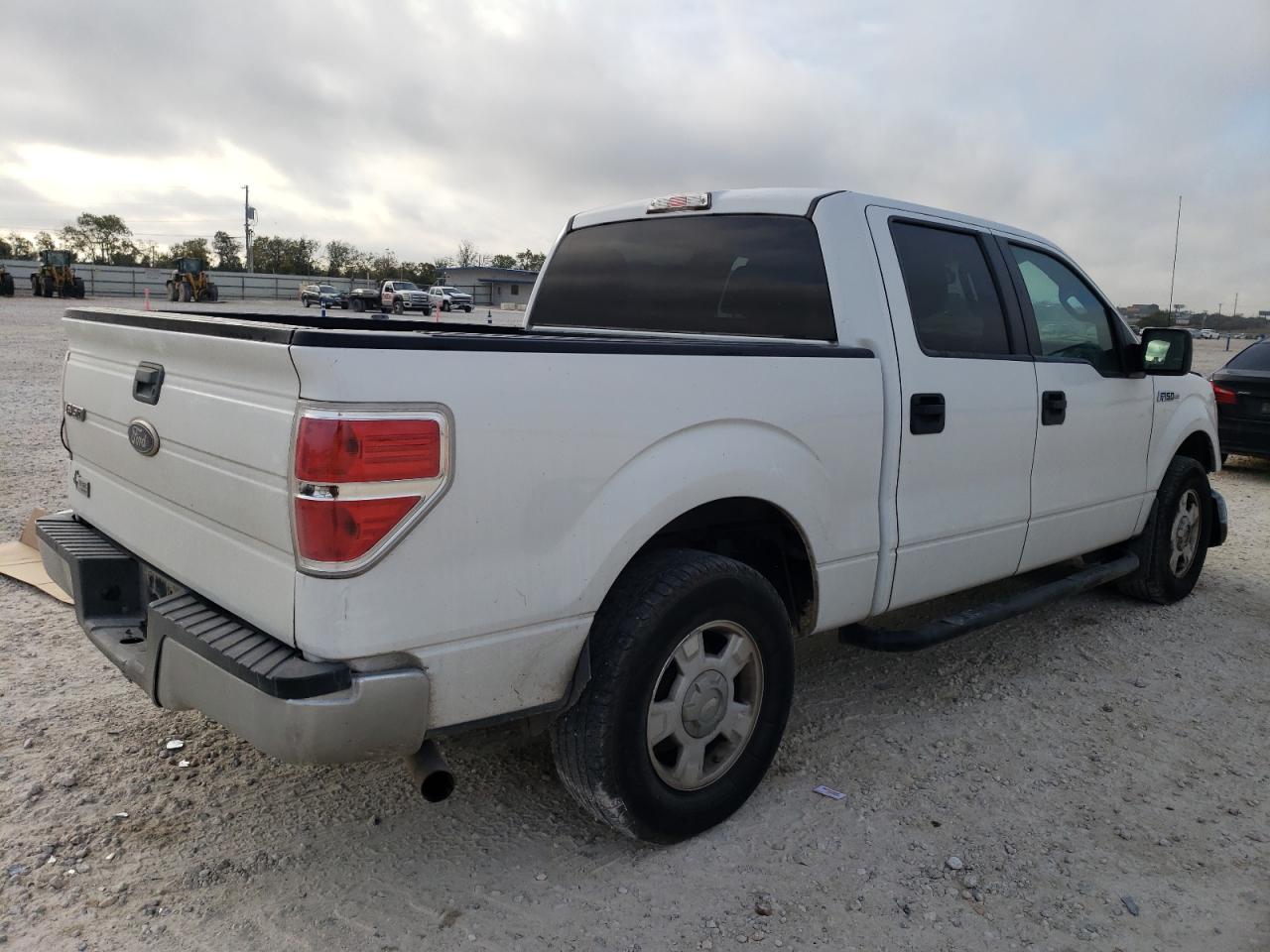 2011 Ford F-150 - Image 3