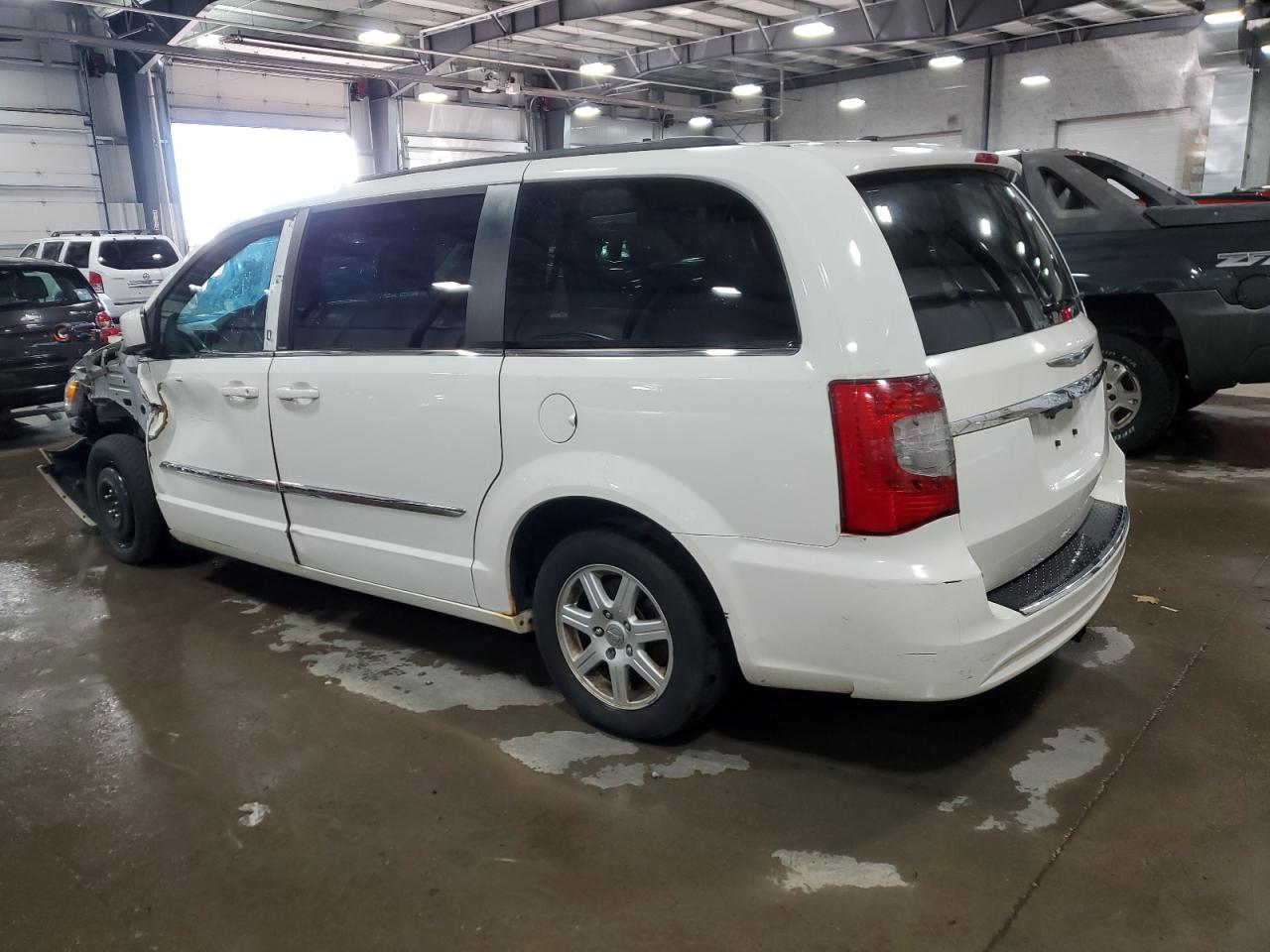 2011 Chrysler Town & Country - Image 2