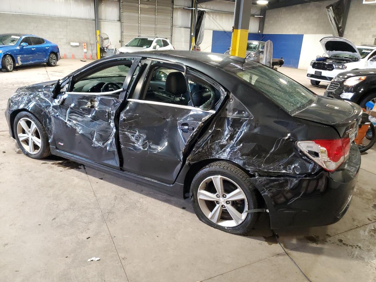2016 Chevrolet Cruze - Image 2