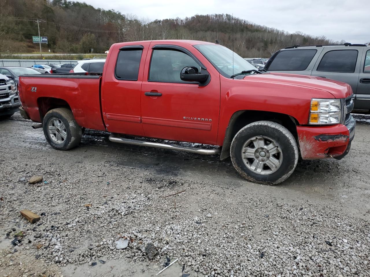 2010 Chevrolet Silverado - Image 4