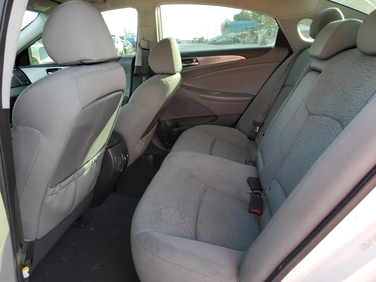 2013 Hyundai Sonata Hybrid VIN: KMHEC4A40DA050723 Lot: 81761754