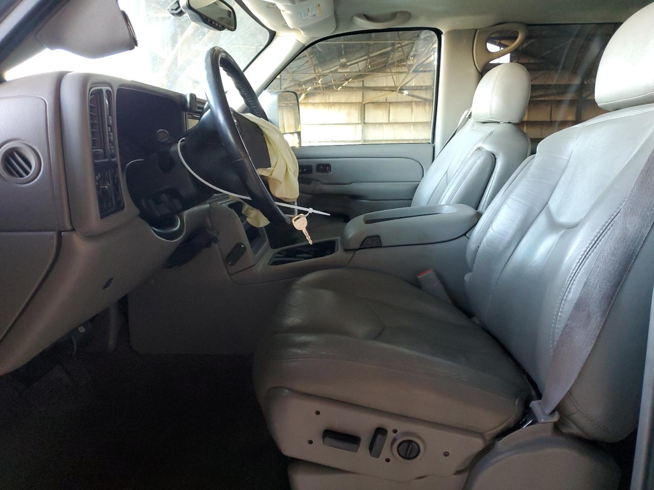 2006 Chevrolet Silverado - Image 7