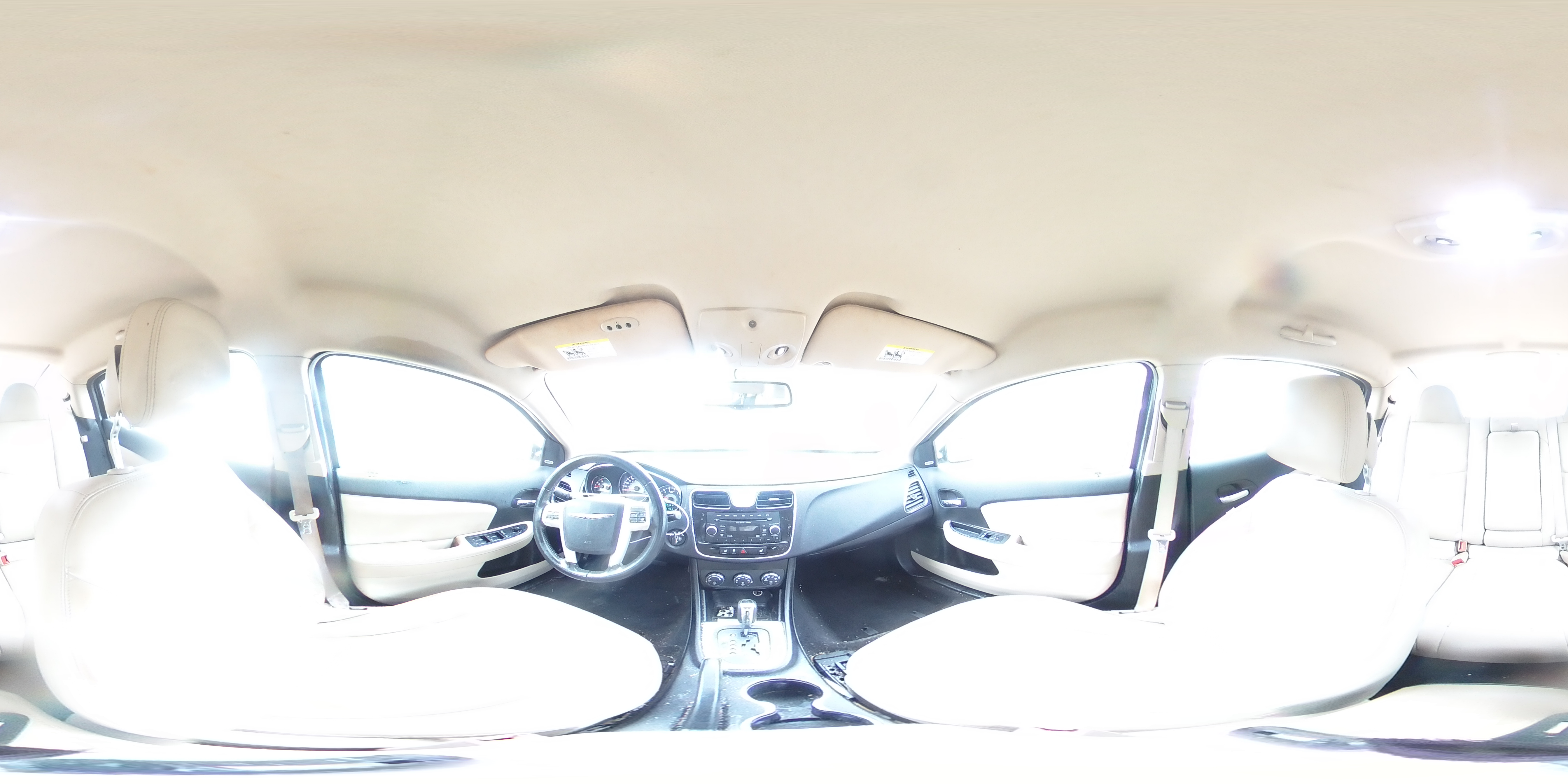 2013 Chrysler 200 - Image 13