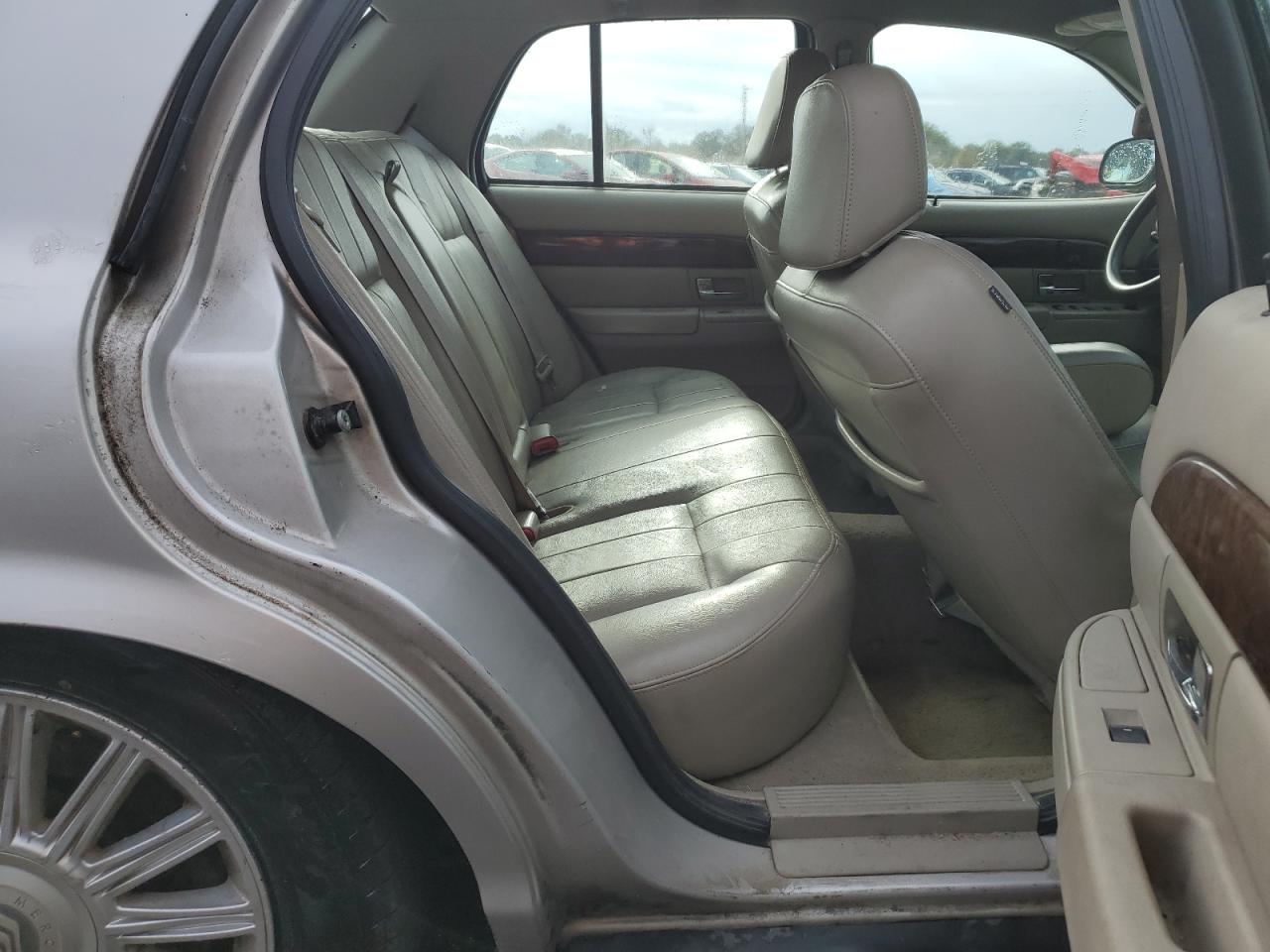 2009 Mercury Grand Marquis - Image 10