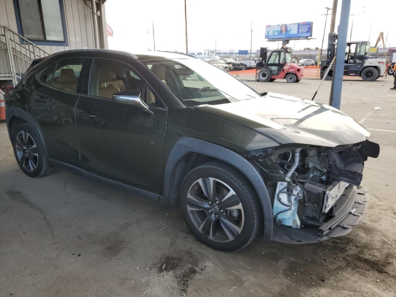 VIN JTHY3JBHXK2001424 2019 LEXUS UX 200 no.4