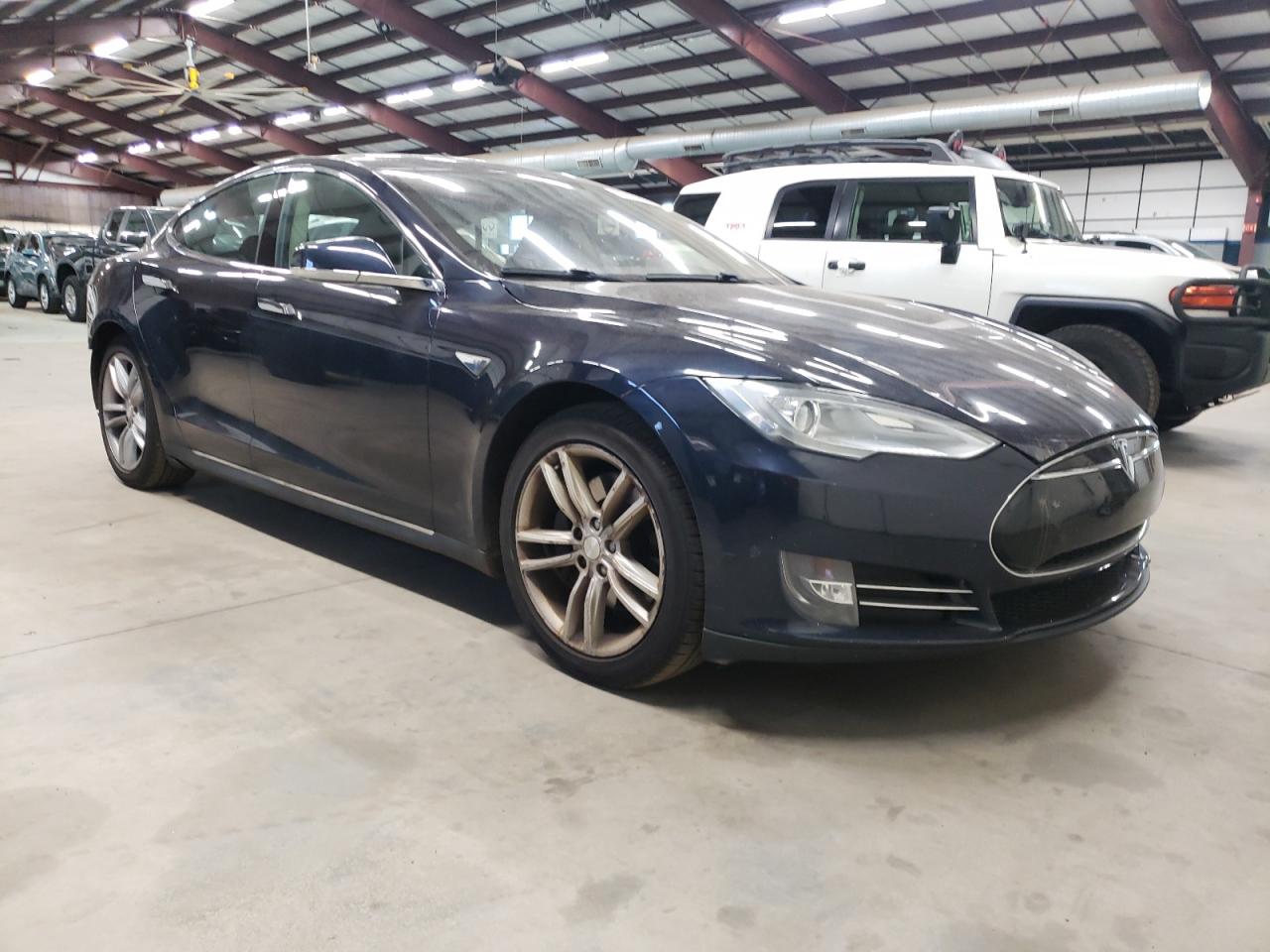 VIN 5YJSA1DN2DFP09974 2013 TESLA MODEL S no.4