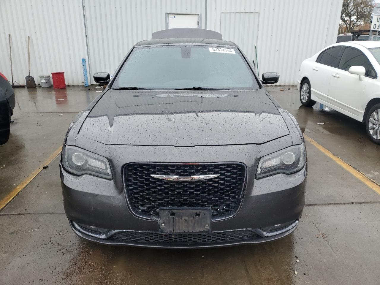 VIN 2C3CCABGXJH214208 2018 CHRYSLER 300 no.5