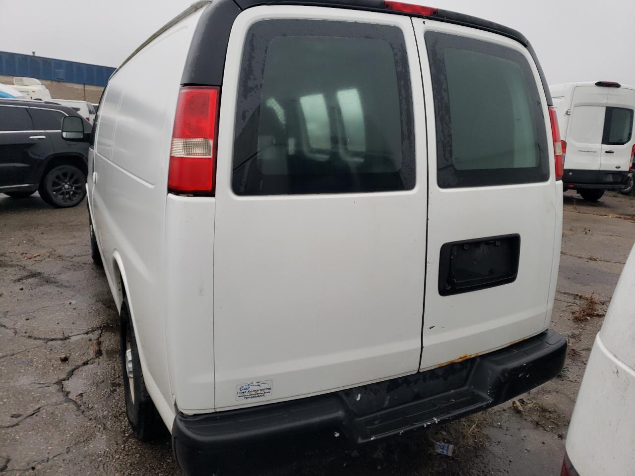 2009 Chevrolet Express - Image 6
