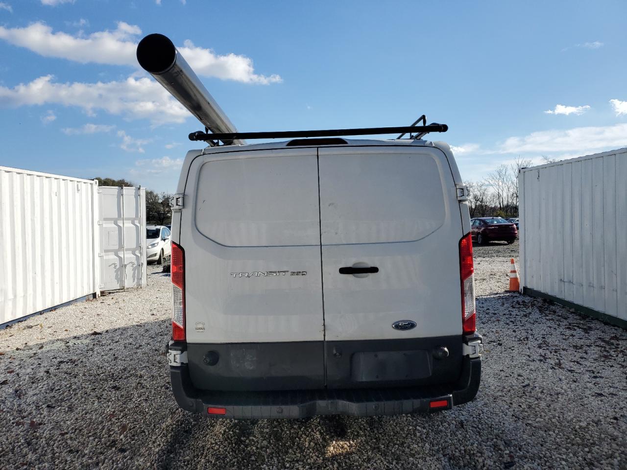 2017 Ford Transit T-250 VIN: 1FTYR2ZM8HKA27053 Lot: 82141004