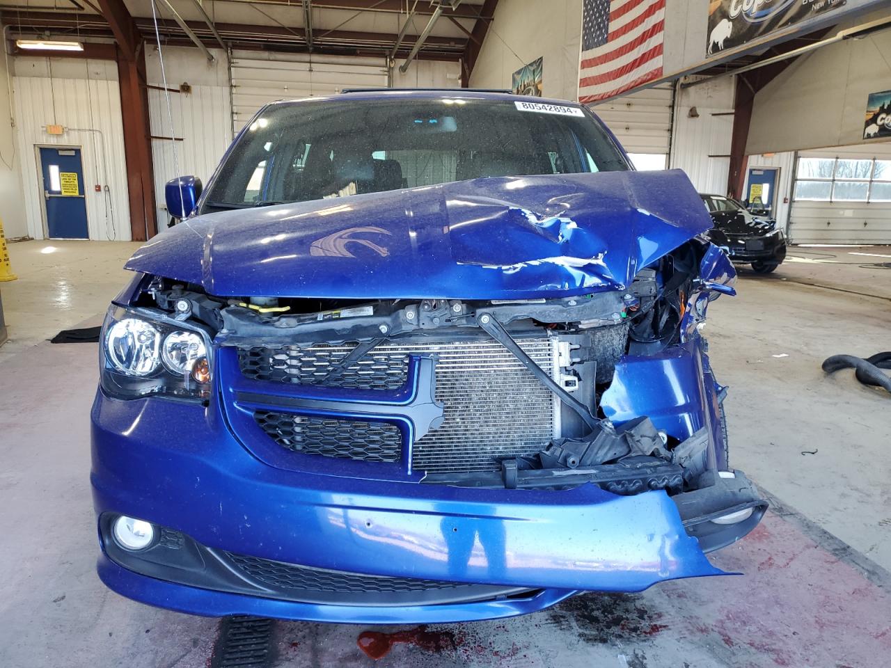 2019 Dodge Caravan - Image 5
