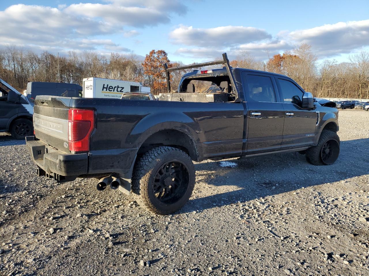 2022 Ford F350 - Image 3
