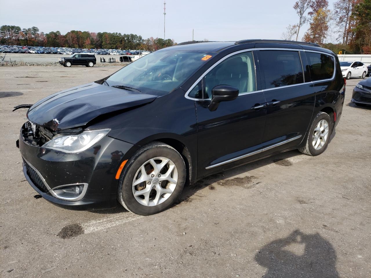 2017 Chrysler Pacifica - Image 1