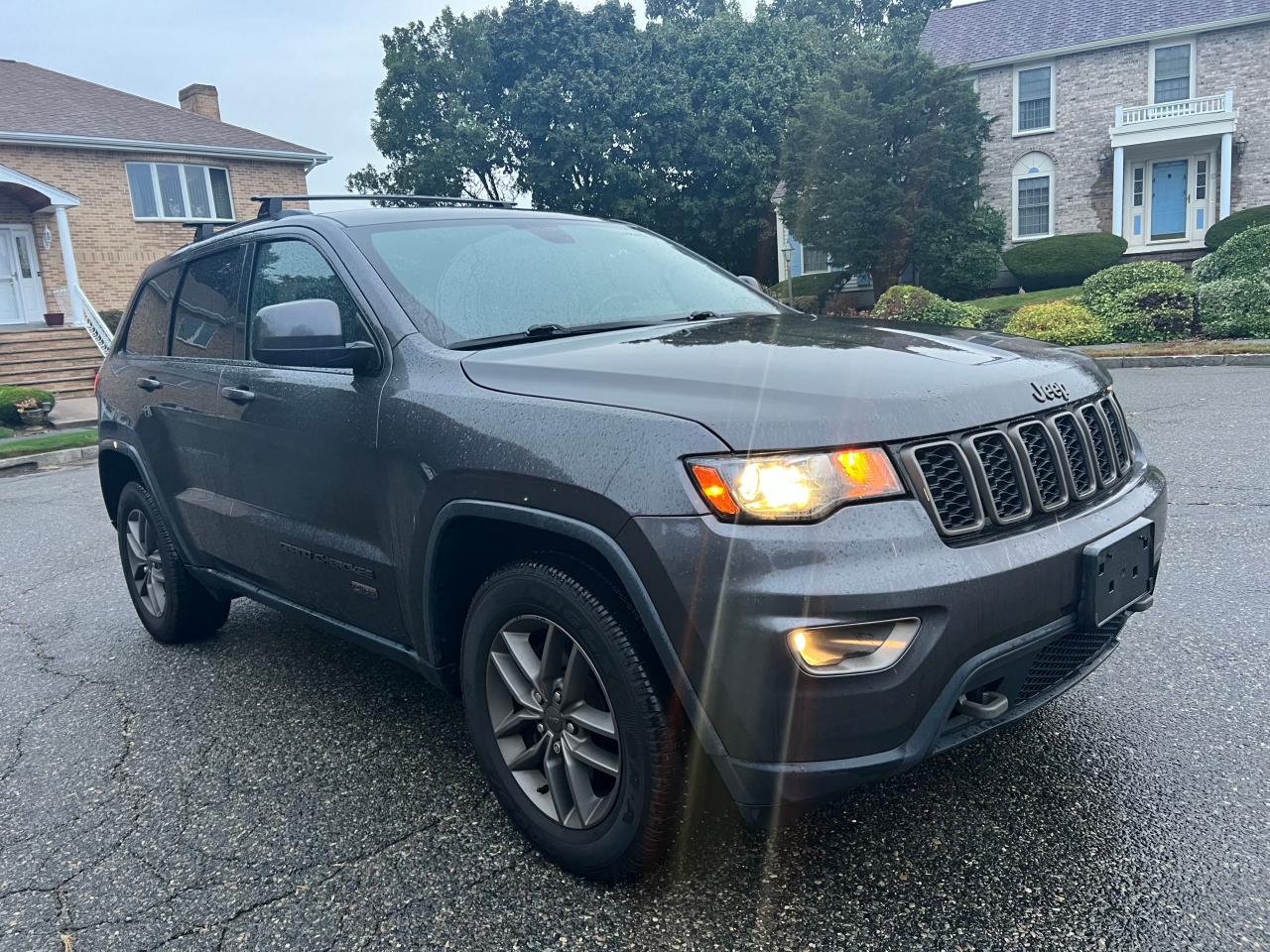 2016 Jeep Grand Cherokee - Image 1