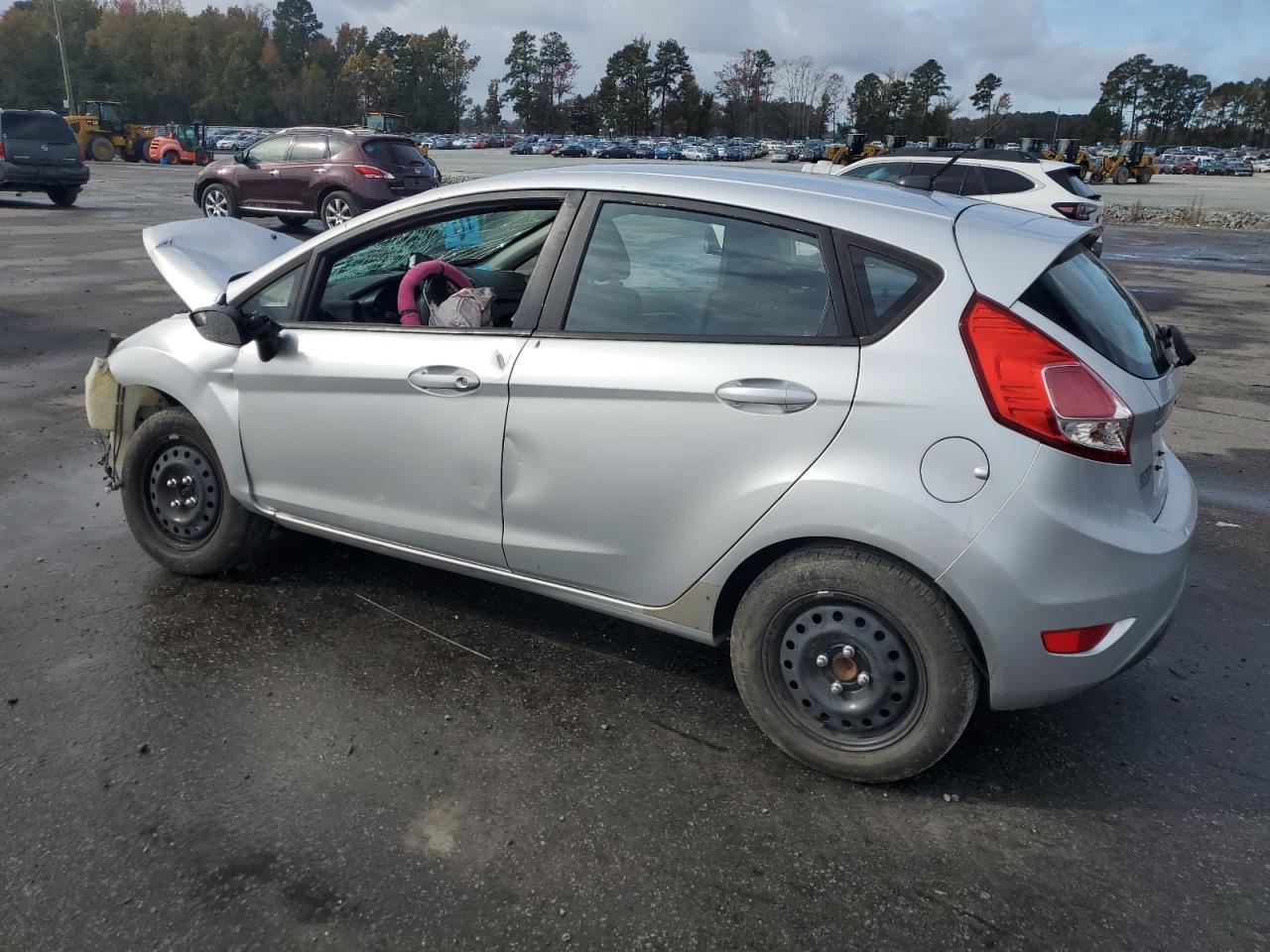 VIN 3FADP4TJ2FM179789 2015 FORD FIESTA no.2