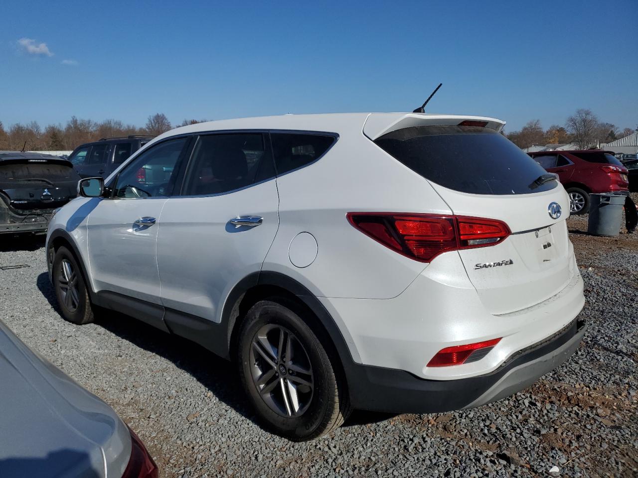 2018 Hyundai Santa Fe - Image 2