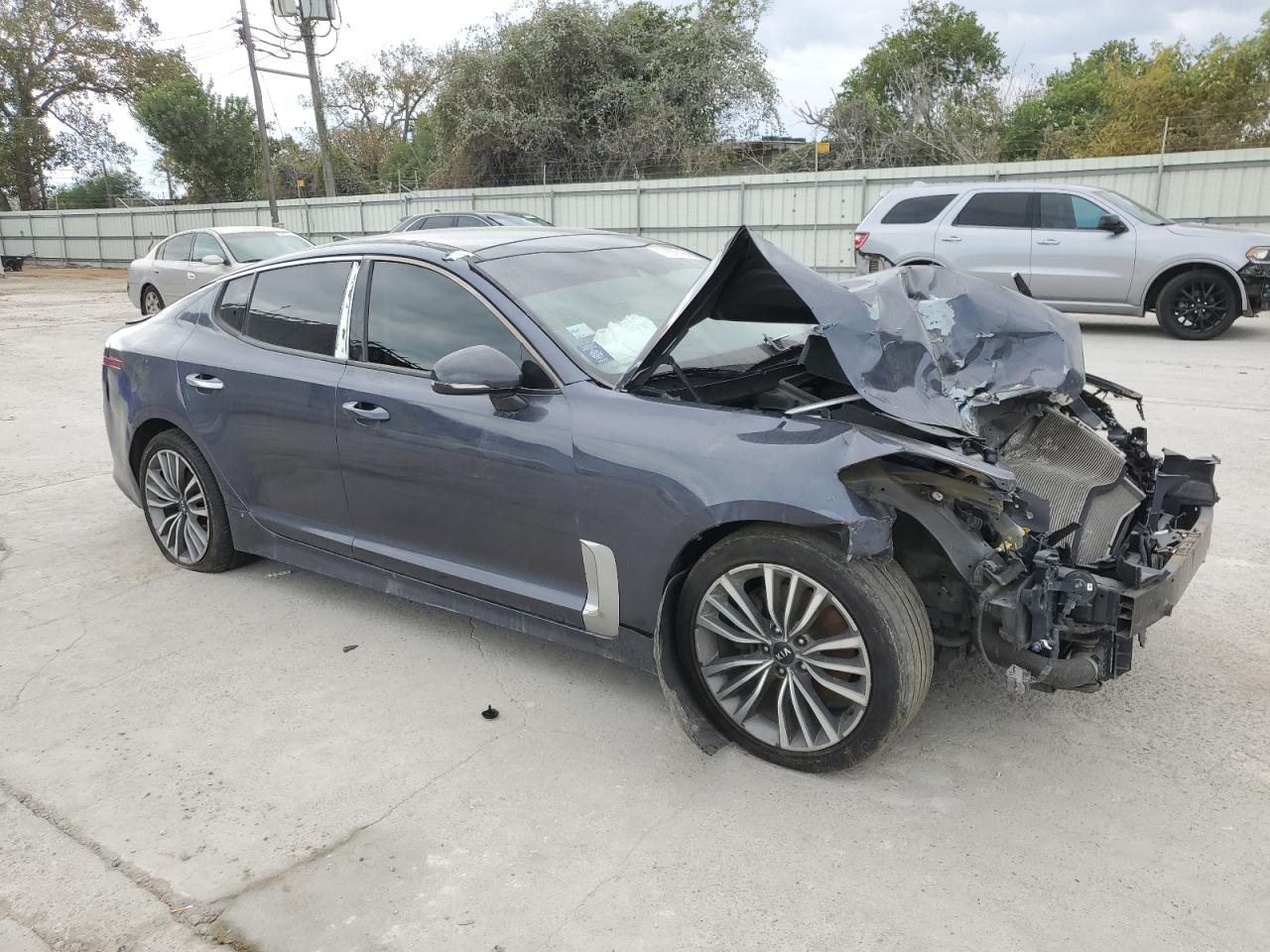 VIN KNAE25LA4K6064105 2019 KIA STINGER no.4