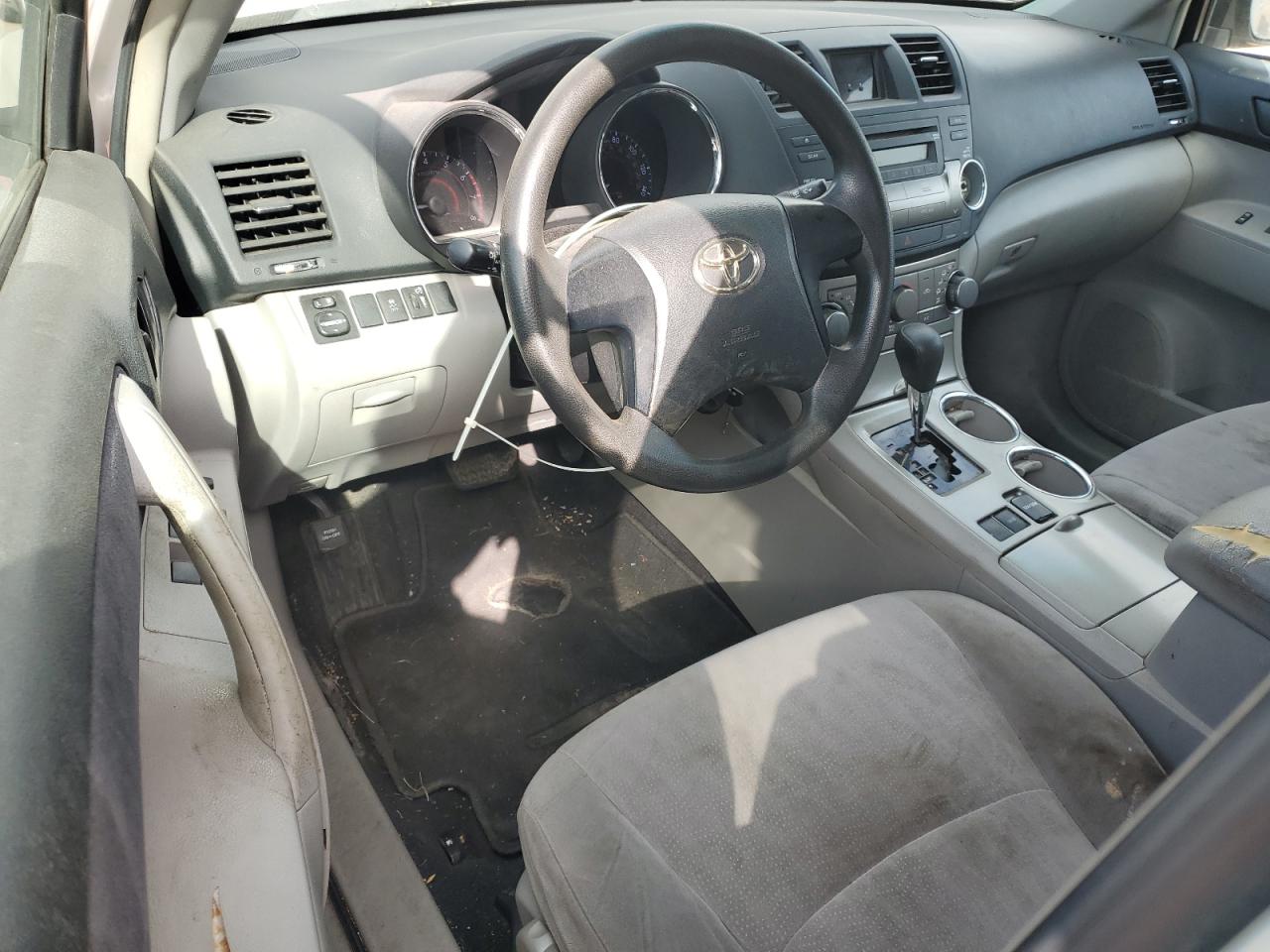 2012 Toyota Highlander - Image 8