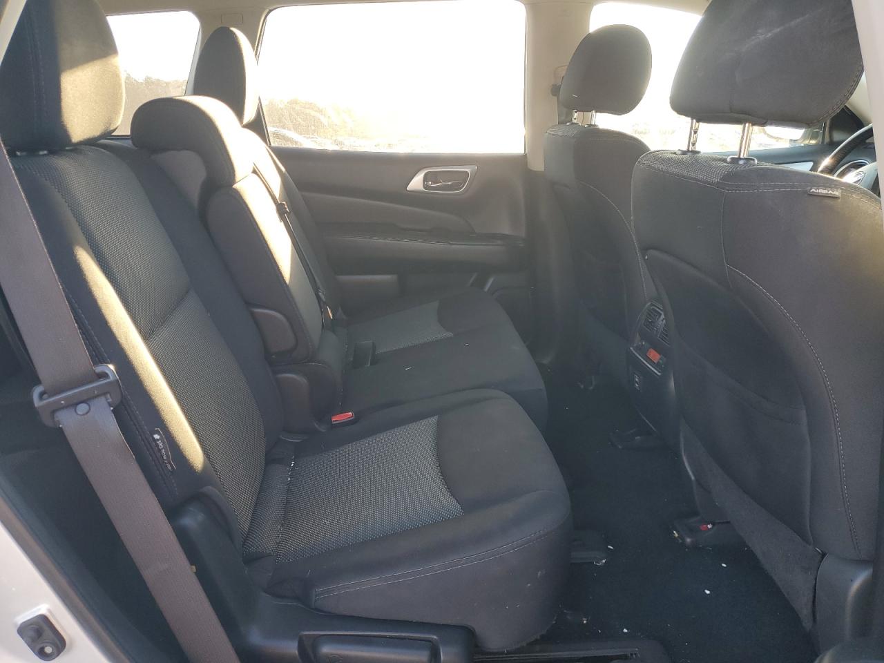 2018 Nissan Pathfinder - Image 12