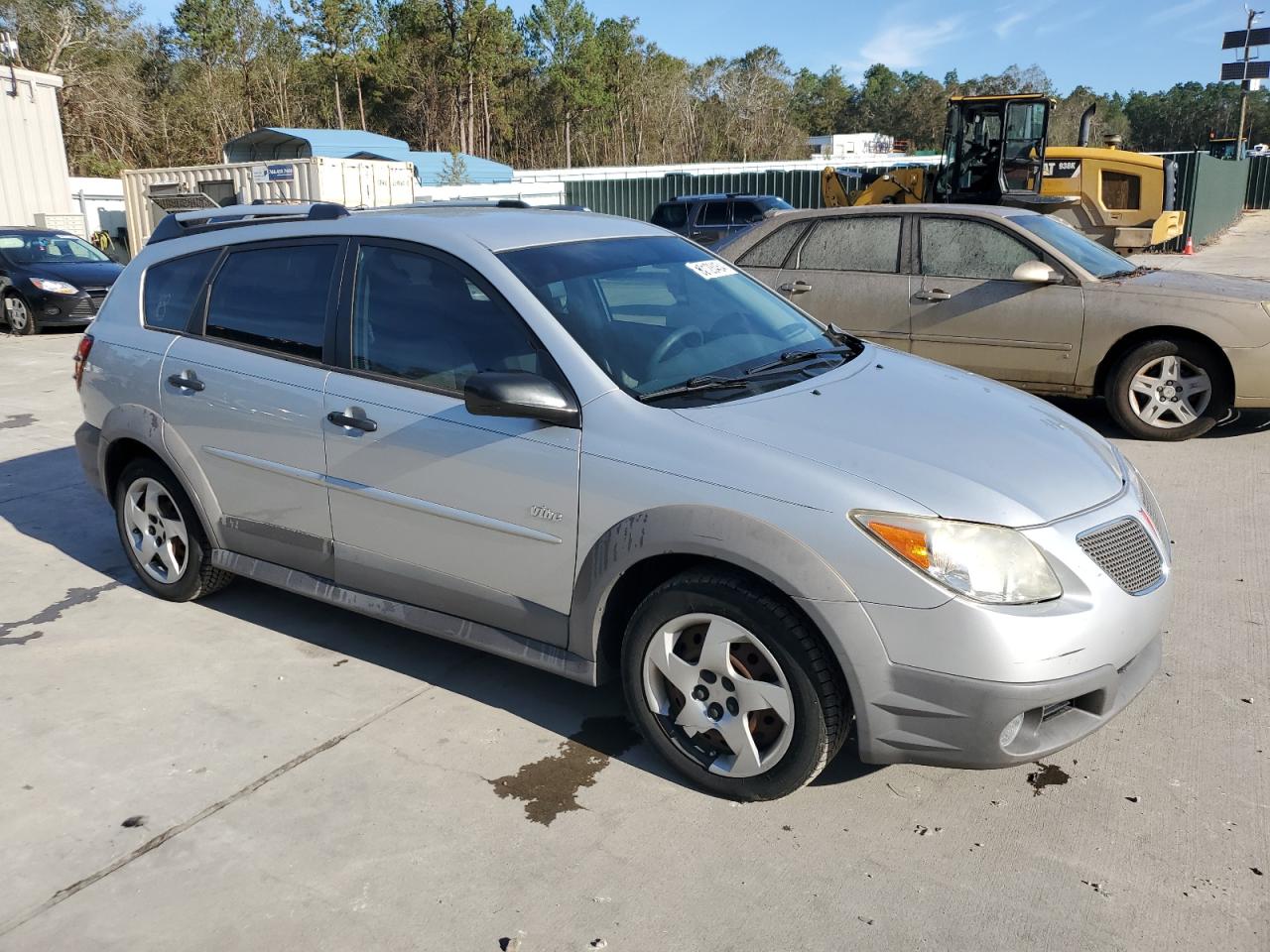 2005 Pontiac Vibe - Image 4
