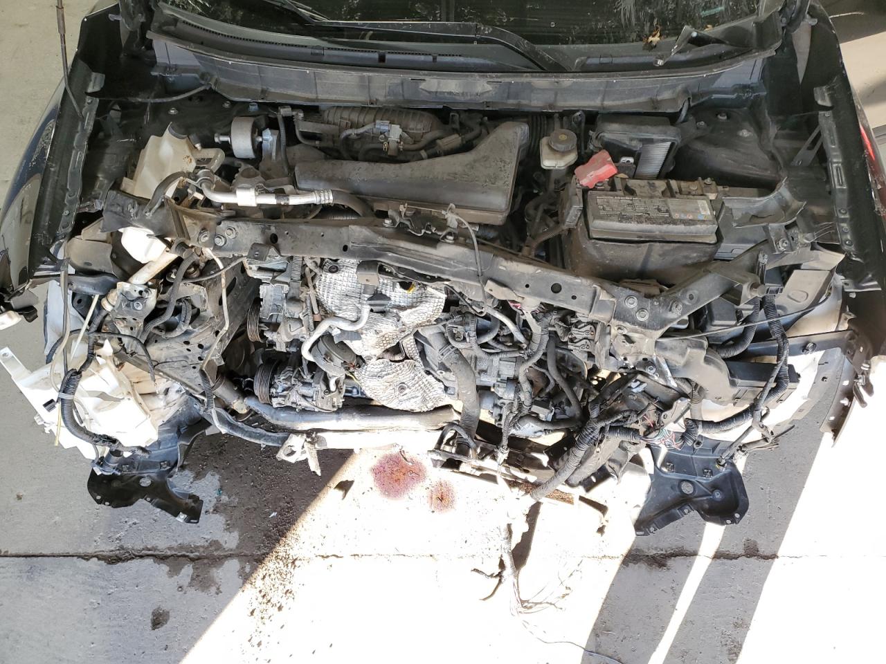 2019 Nissan Rogue - Image 12