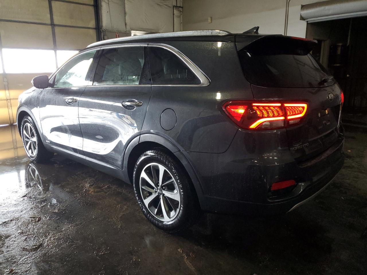 2019 Kia Sorento - Image 2