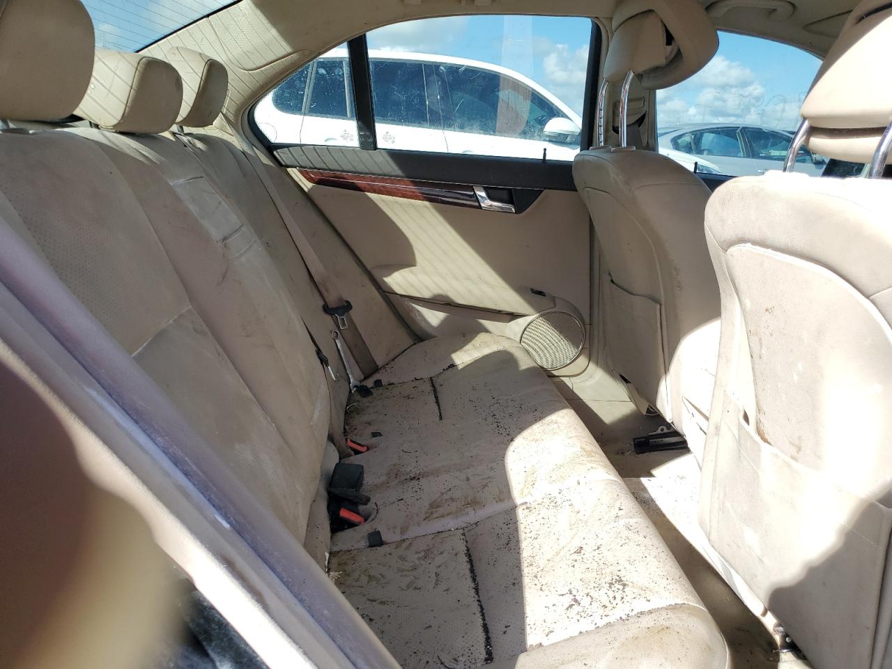 2011 Mercedes-Benz C 300 VIN: WDDGF5EB6BF641910 Lot: 80306044