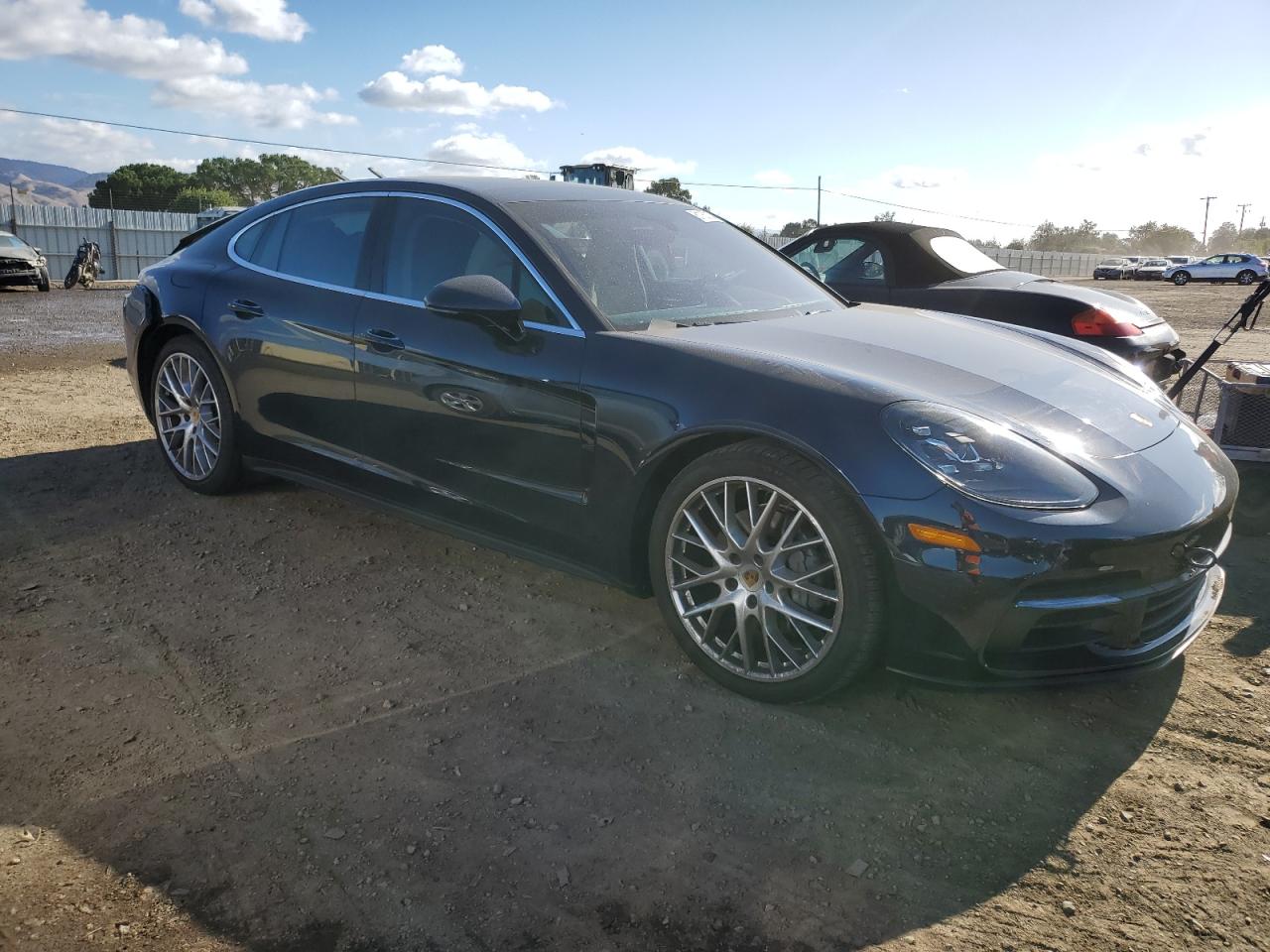 2018 Porsche Panamera - Image 4