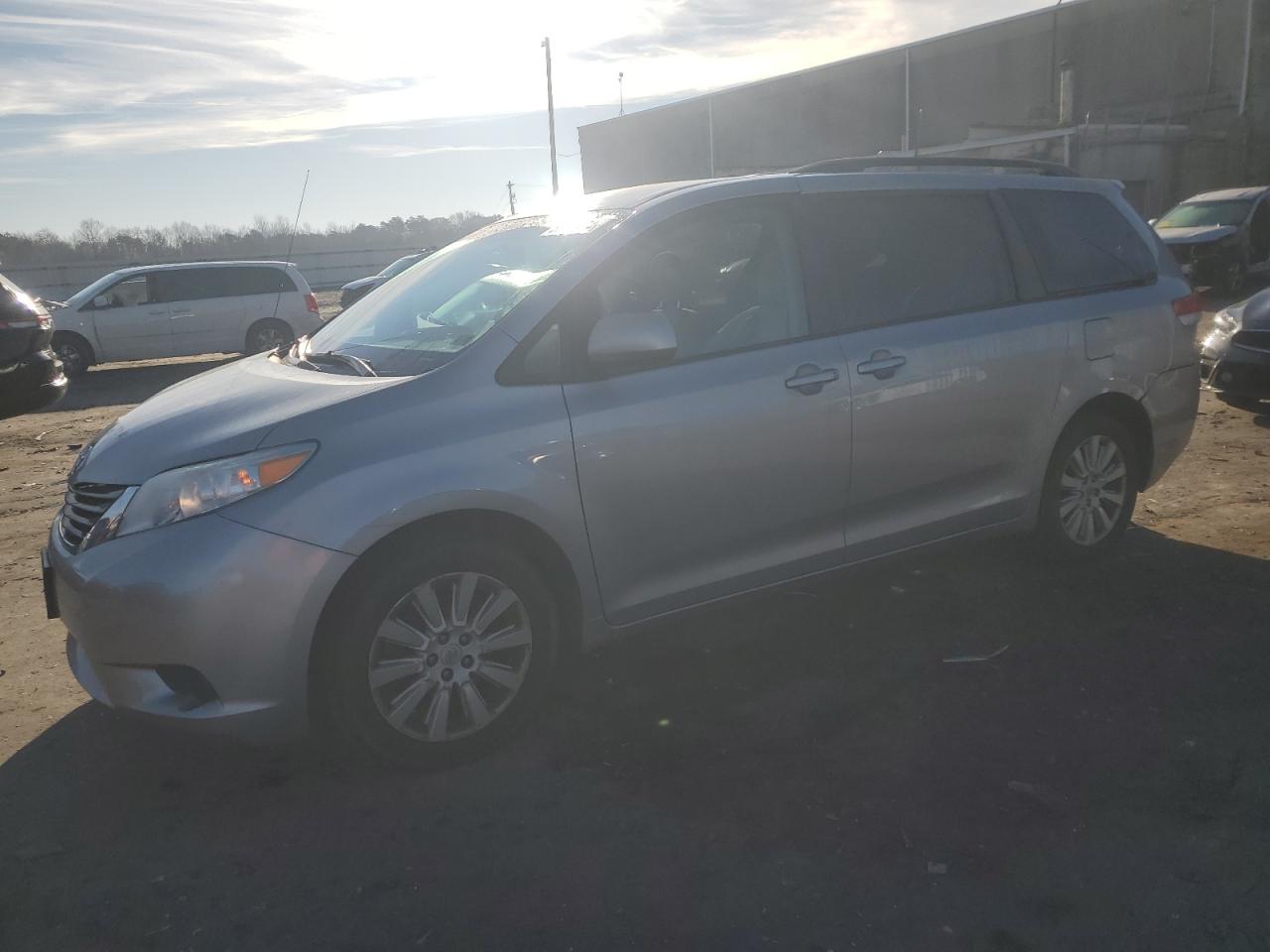 2012 Toyota Sienna - Image 1