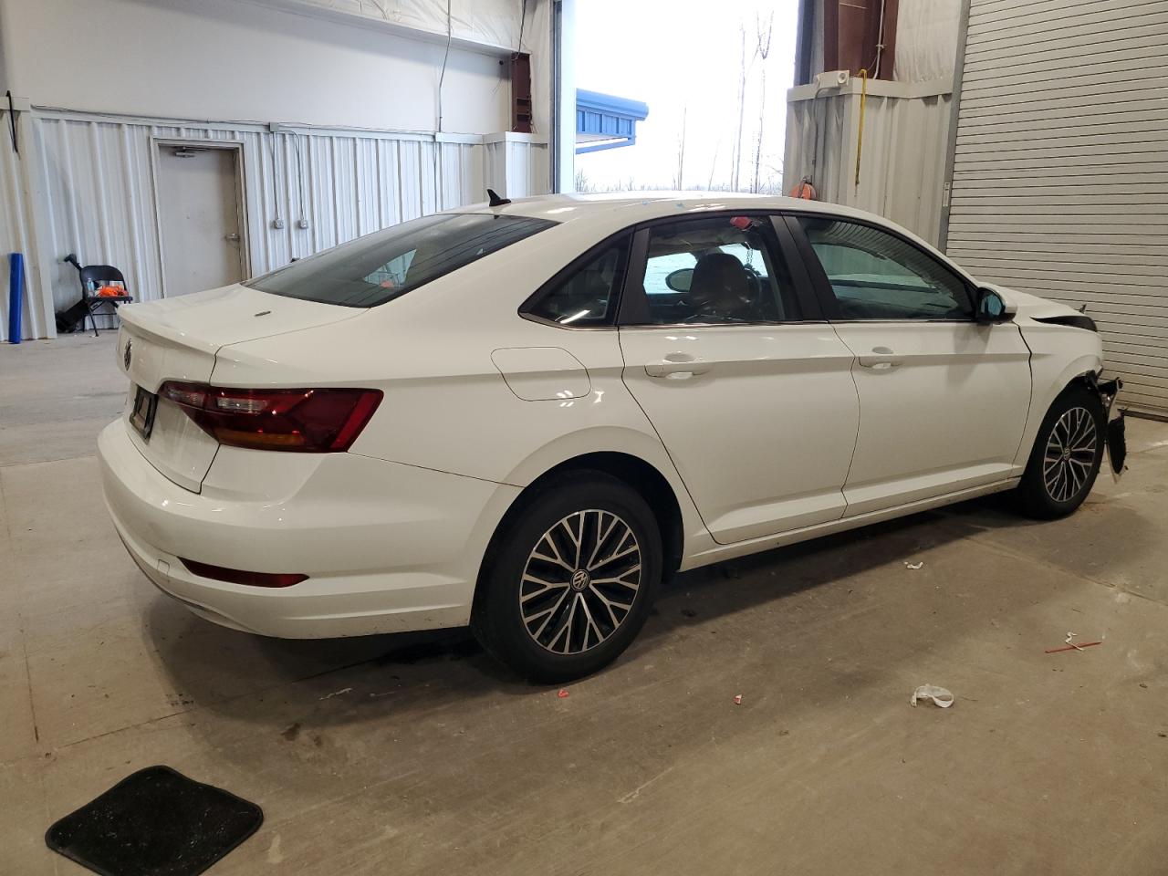 2019 Volkswagen Jetta - Image 3