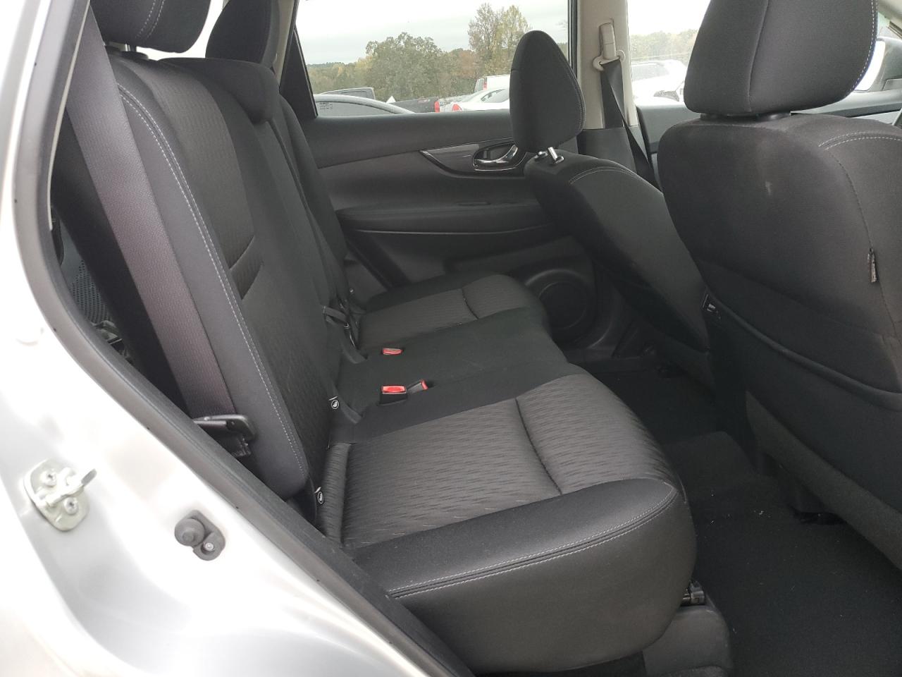 2020 Nissan Rogue - Image 11