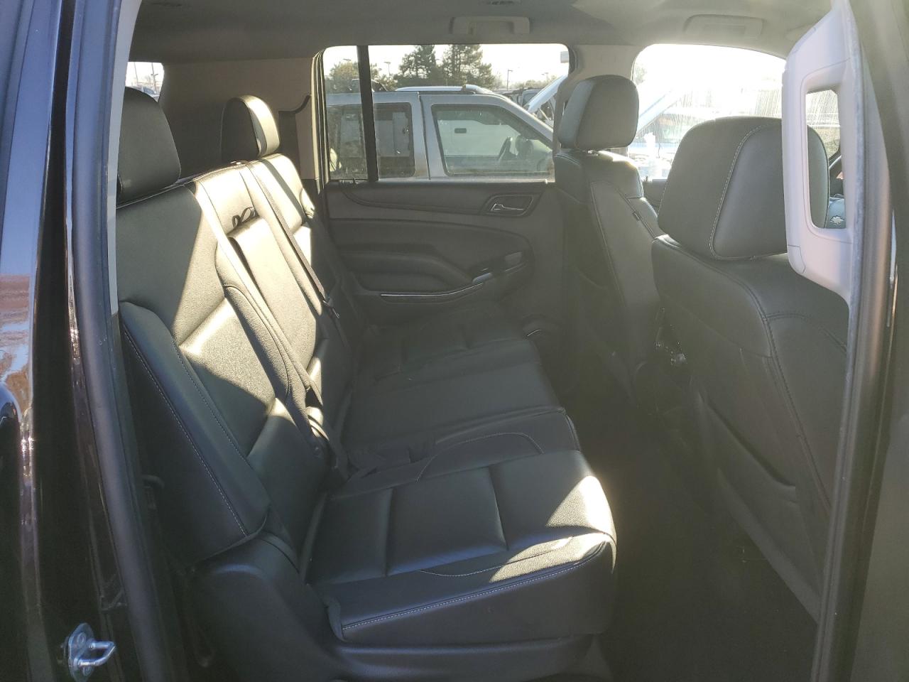 2018 Chevrolet Suburban - Image 11
