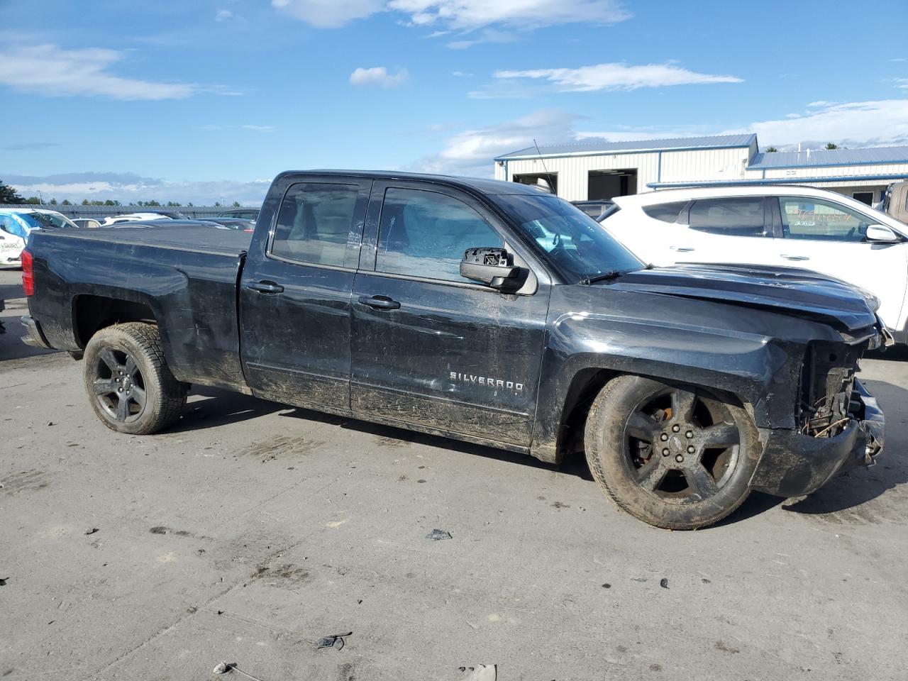 2016 Chevrolet Silverado - Image 4