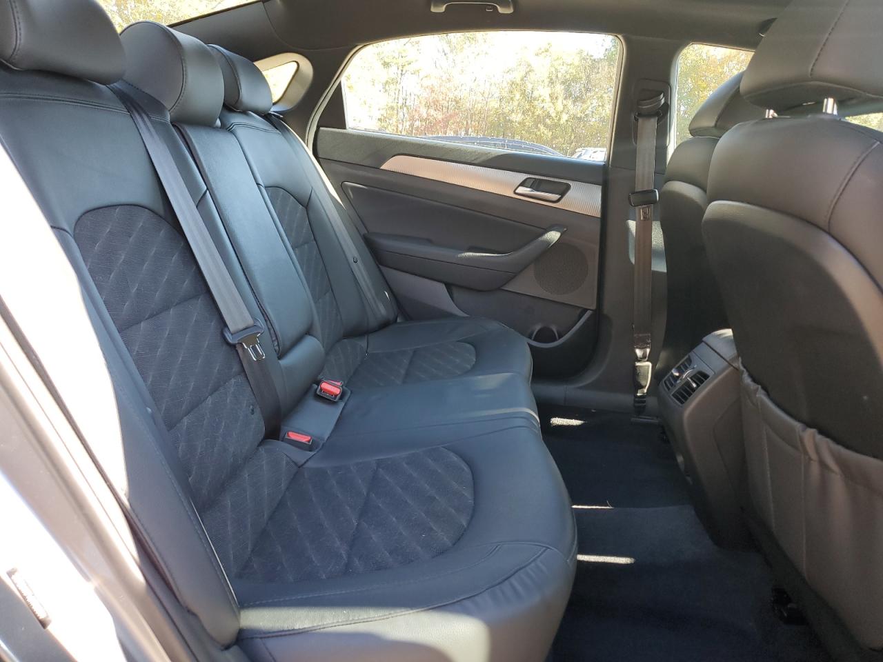 2018 Hyundai Sonata - Image 10