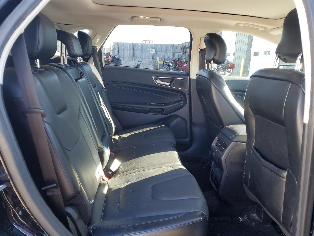 2018 Ford Edge - Image 11
