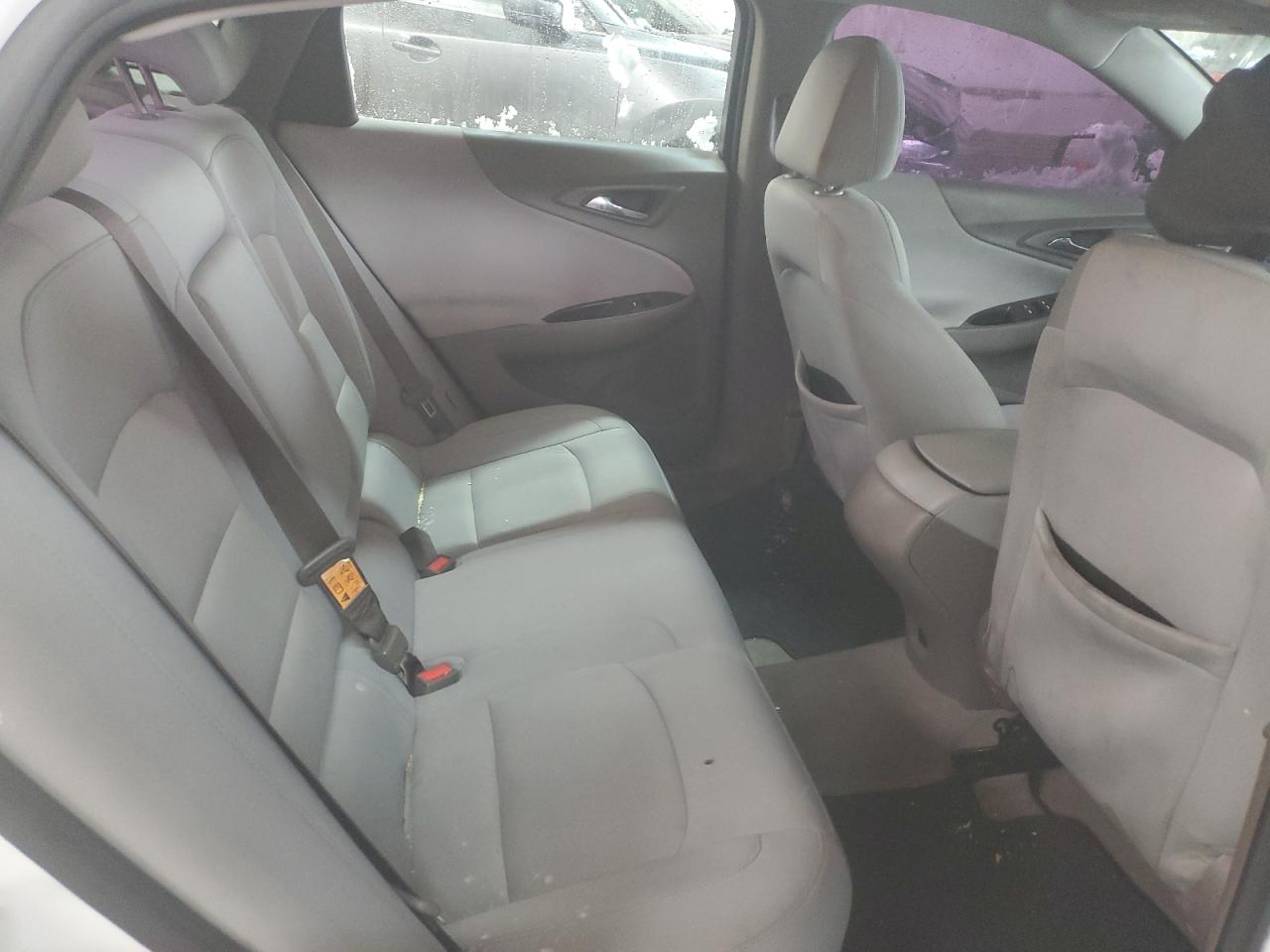 2017 Chevrolet Malibu - Image 11