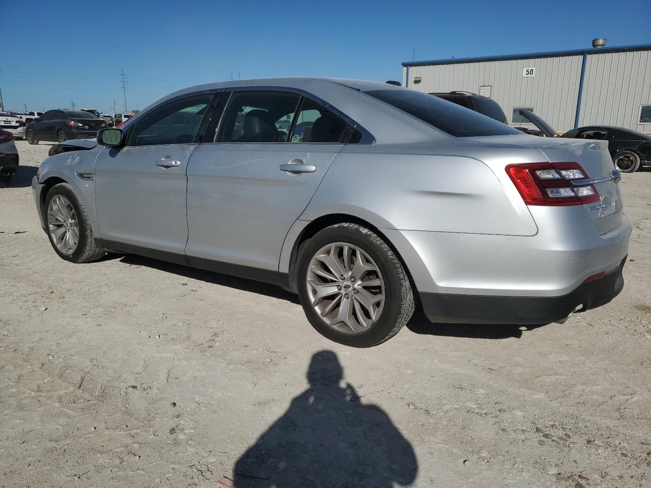 2019 Ford Taurus - Image 2