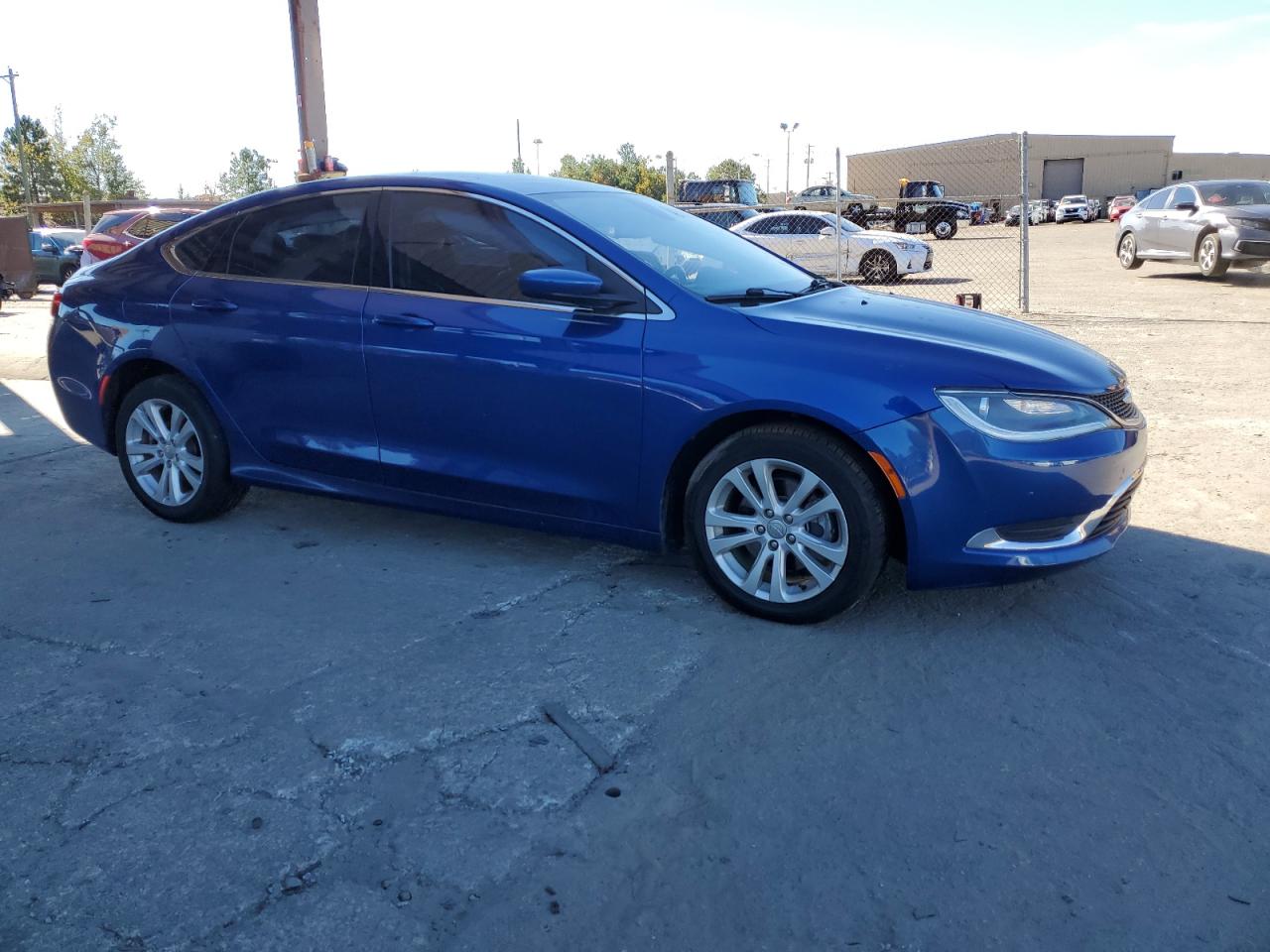 2017 Chrysler 200 - Image 4