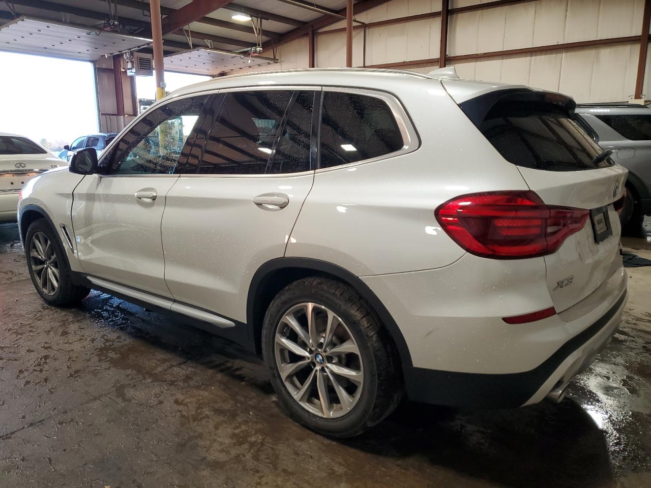 VIN 5UXTR9C53KLP90019 2019 BMW X3 no.2