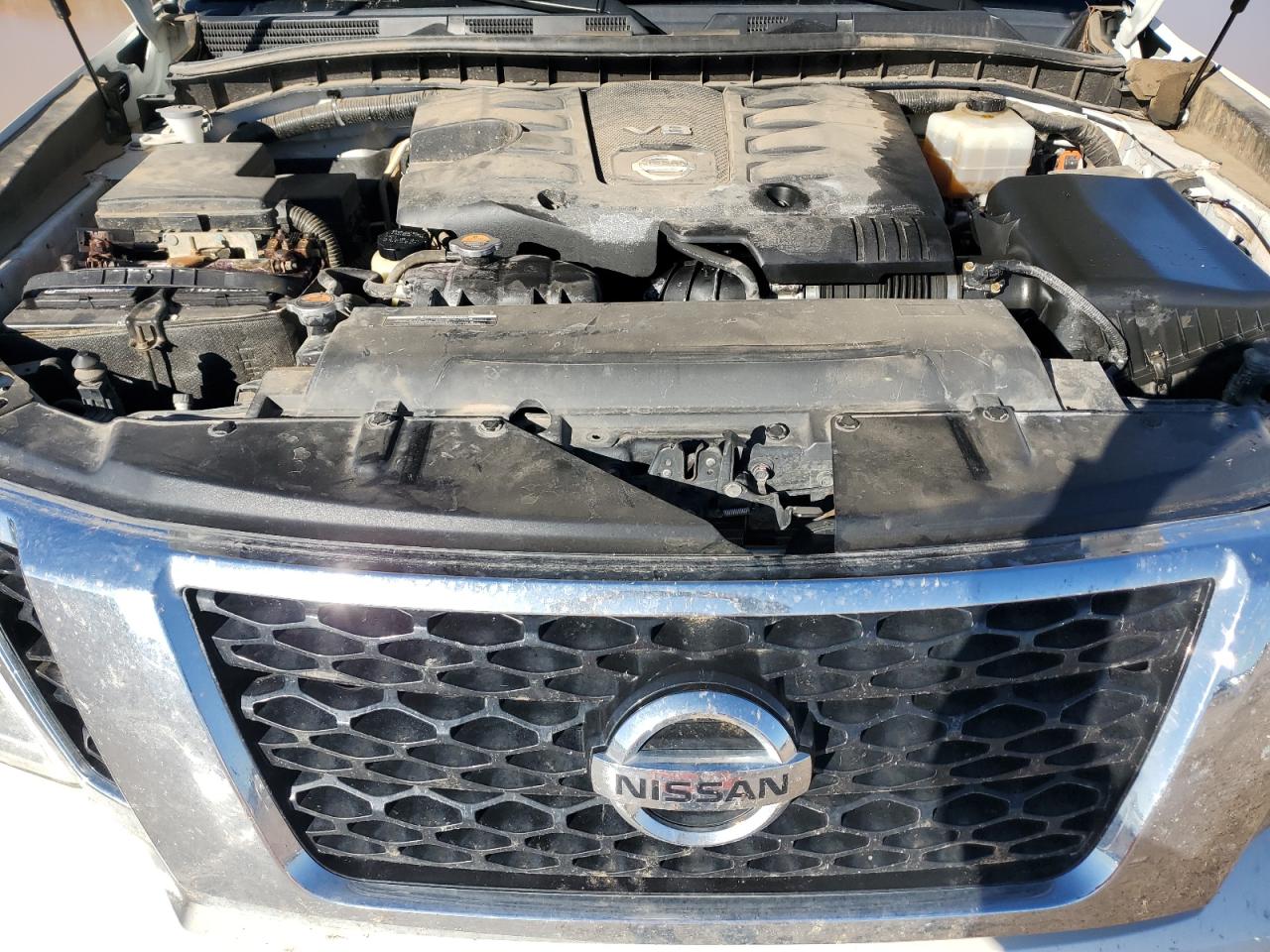 2017 Nissan Armada - Image 12