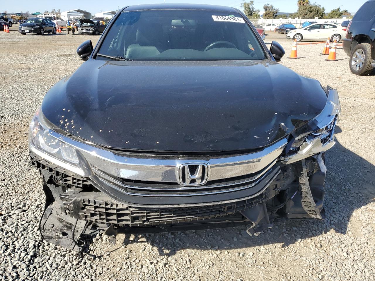 2017 Honda Accord Sport Special Edition VIN: 1HGCR2F11HA270974 Lot: 81064984