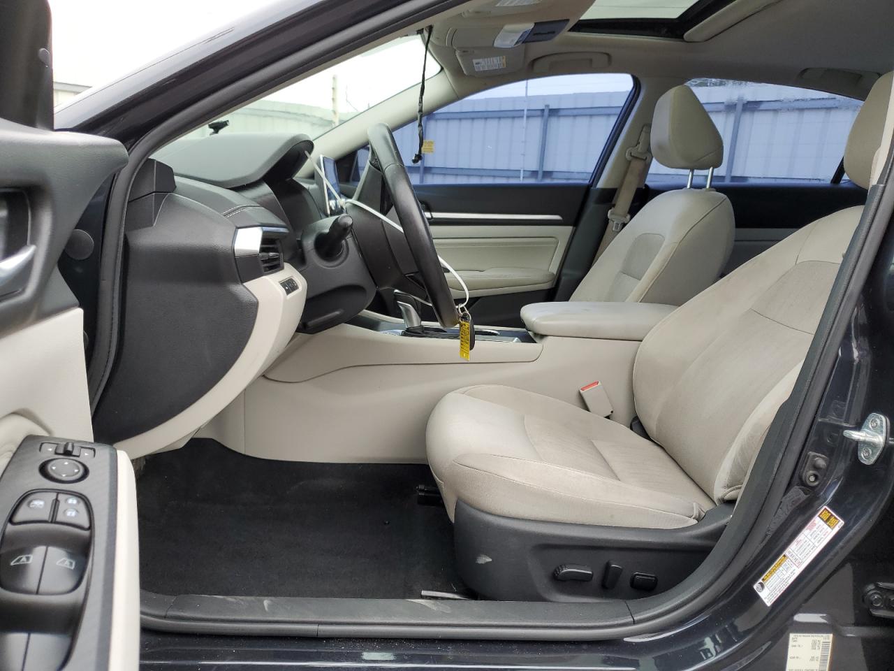 2019 Nissan Altima - Image 7